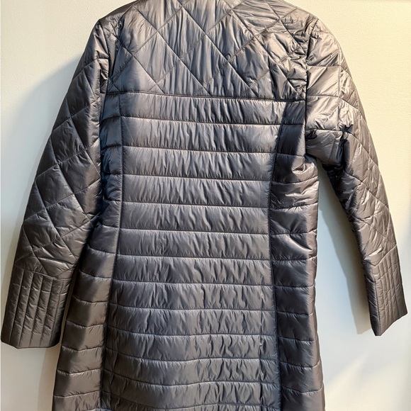Patagonia Women's Radalie Charcoal Gray Parka Puffer Coat - Picture 2 of 4